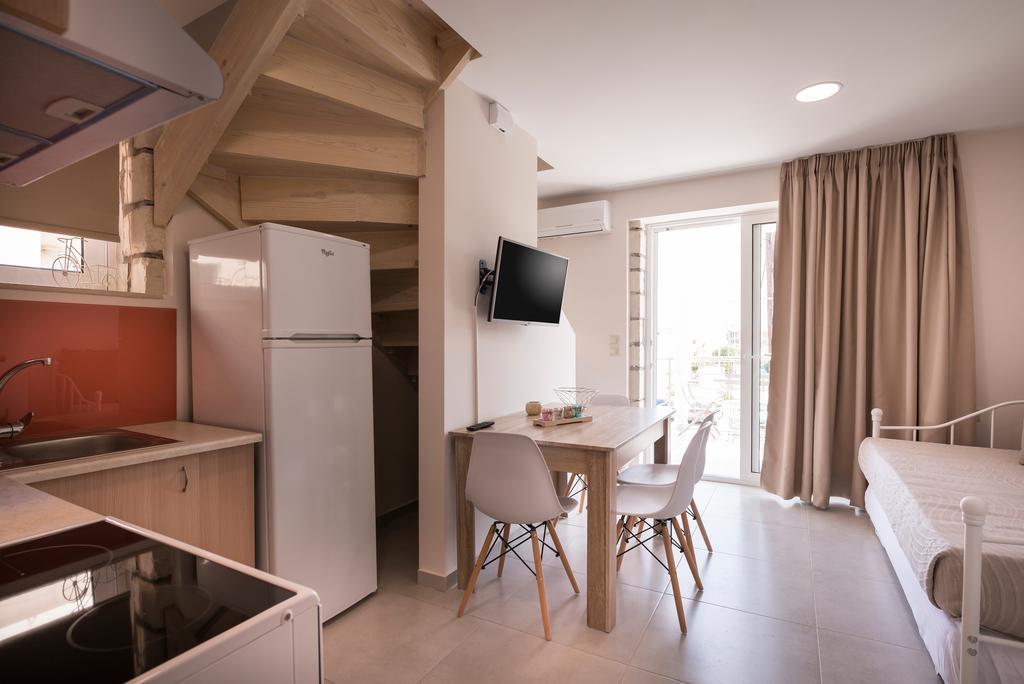 Athina Apartments Near The Sea Platania Platanés Esterno foto