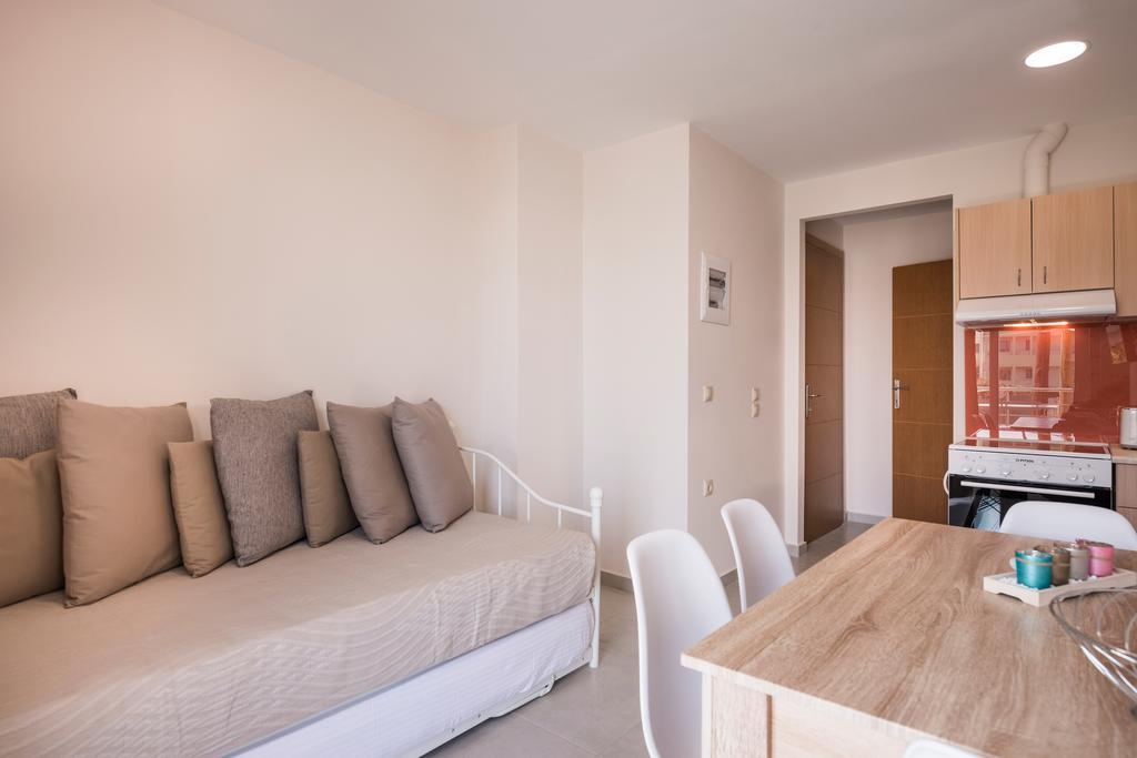 Athina Apartments Near The Sea Platania Platanés Esterno foto